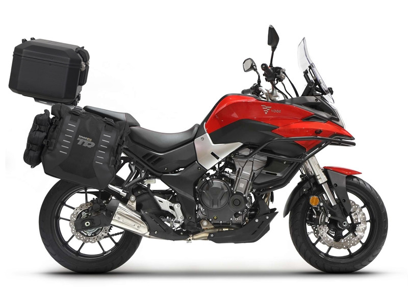 SHAD Kompletná sada sedlových brašní TERRA TR40 adventure a hliníkového kufra SHAD TERRA BLACK 55L, vrátane montážnej sady SHAD Voge 500DS / 500DSX