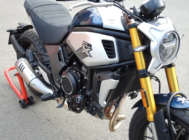 Engine guards RDMOTO Negru (with protectors) [1]