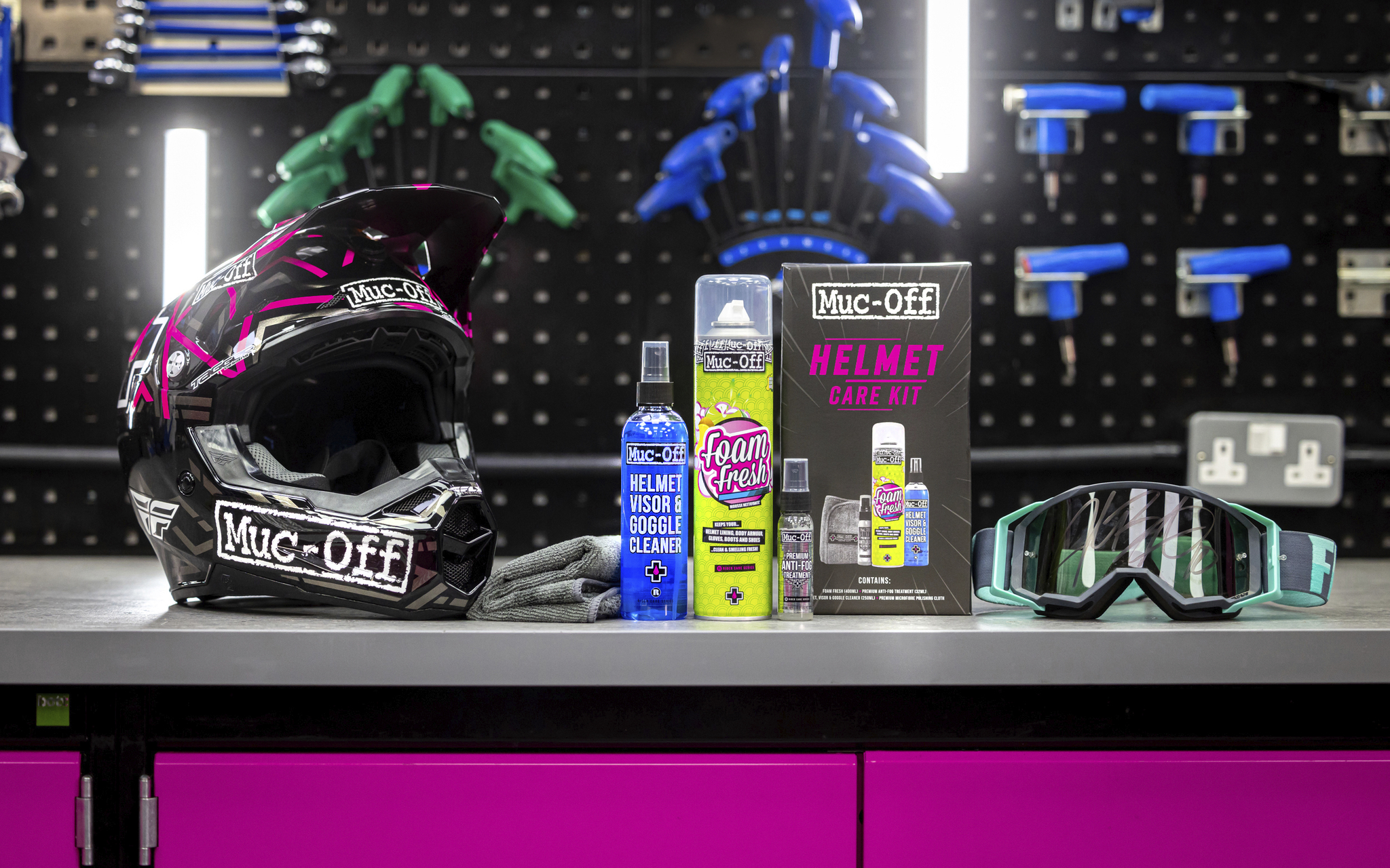 Helmet Care Kit V2 MUC-OFF 20803